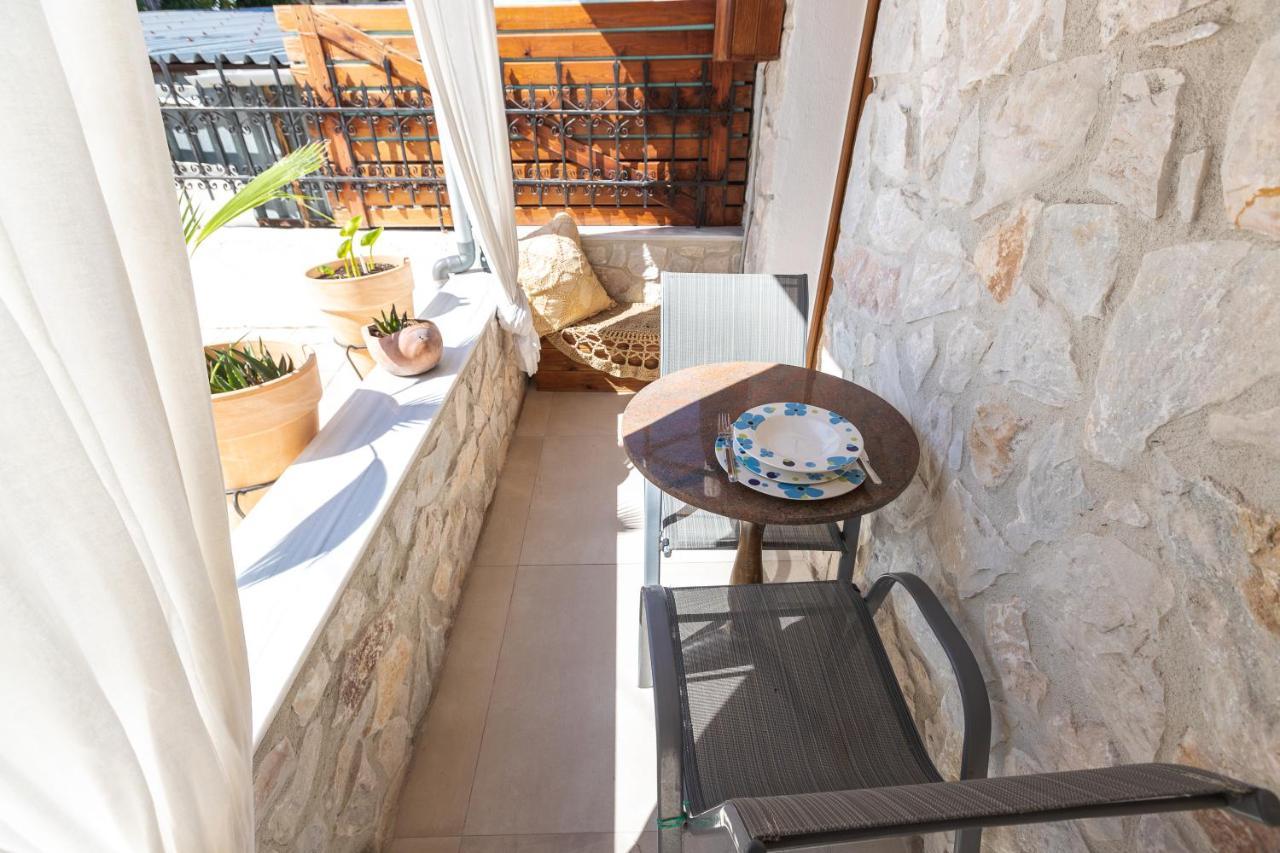 Nymphes House Pefkochori Villa Bagian luar foto