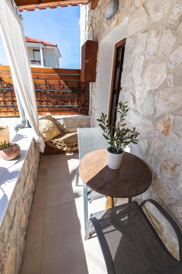 Nymphes House Pefkochori Villa Bagian luar foto